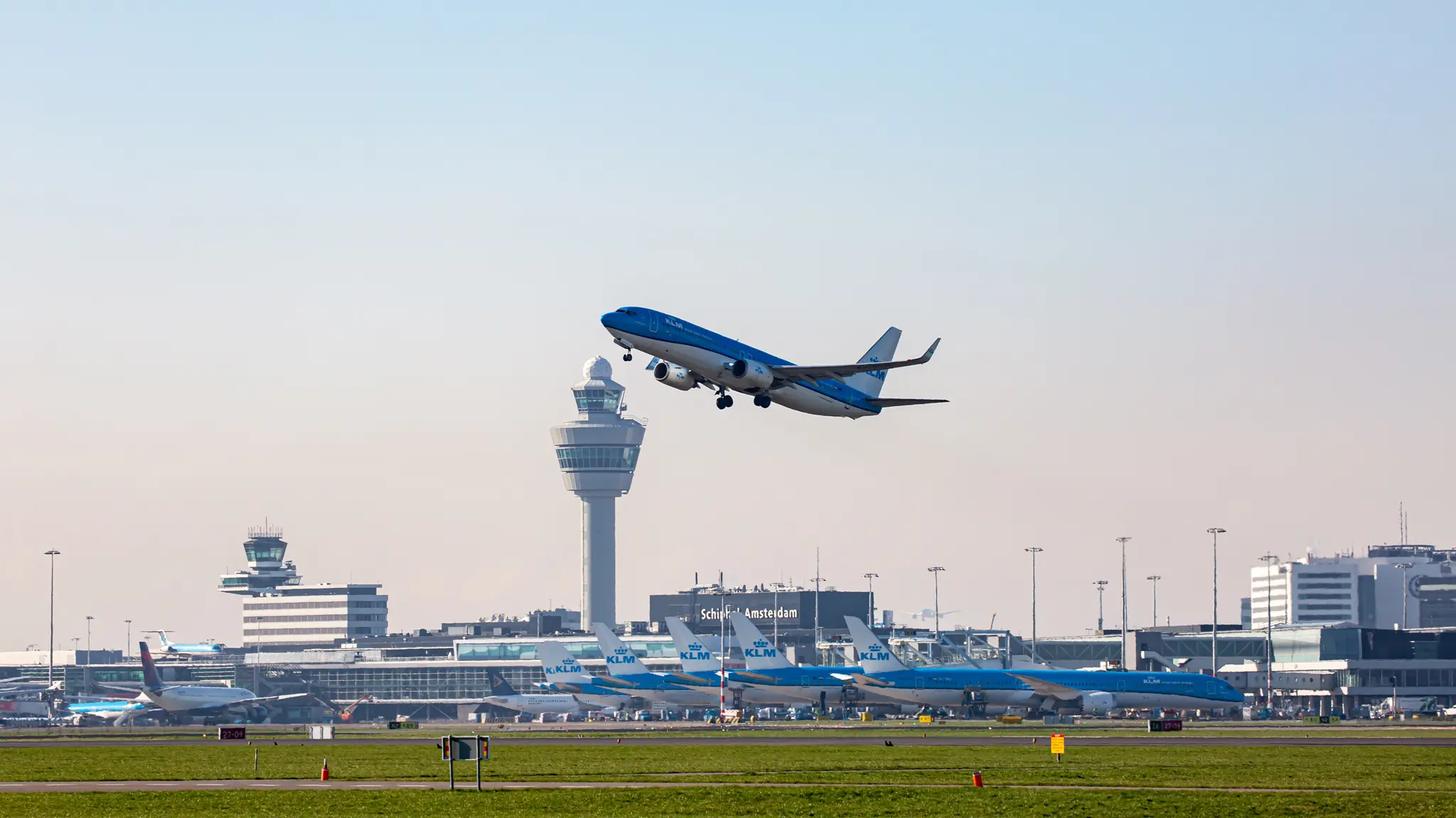 Best RTLS provider for airport operations